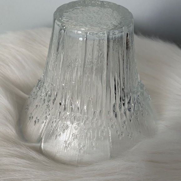 European Frosted Glass Flower Bowl - Picture 5 of 7